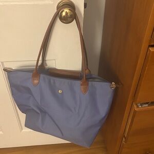 Stylish Blue Tote Bag with Brown Accents